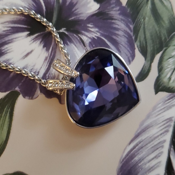 Swarovski store purchased necklace - Picture 3 of 3